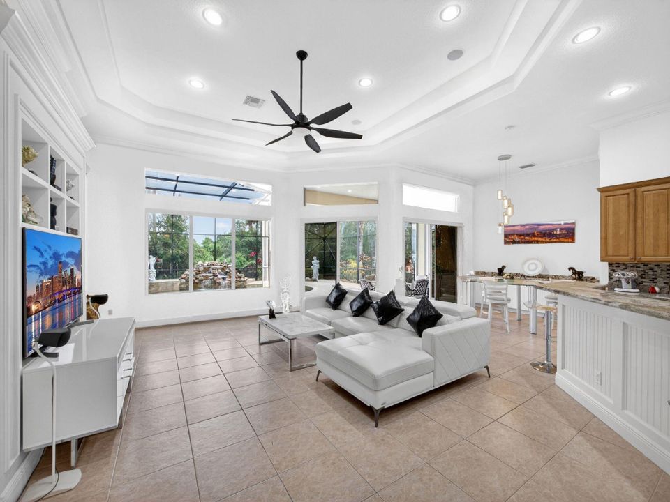 For Sale: $715,000 (3 beds, 3 baths, 2708 Square Feet)