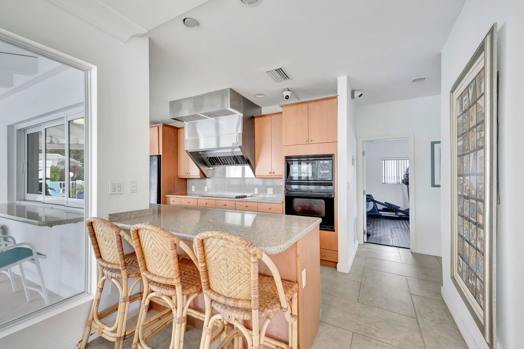 На продажу: $1,350,000 (3 спален, 2 ванн, 1596 Квадратных фут)