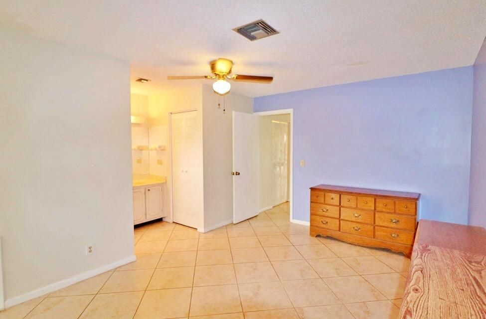 На продажу: $94,500 (1 спален, 1 ванн, 816 Квадратных фут)