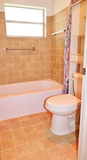 На продажу: $94,500 (1 спален, 1 ванн, 816 Квадратных фут)