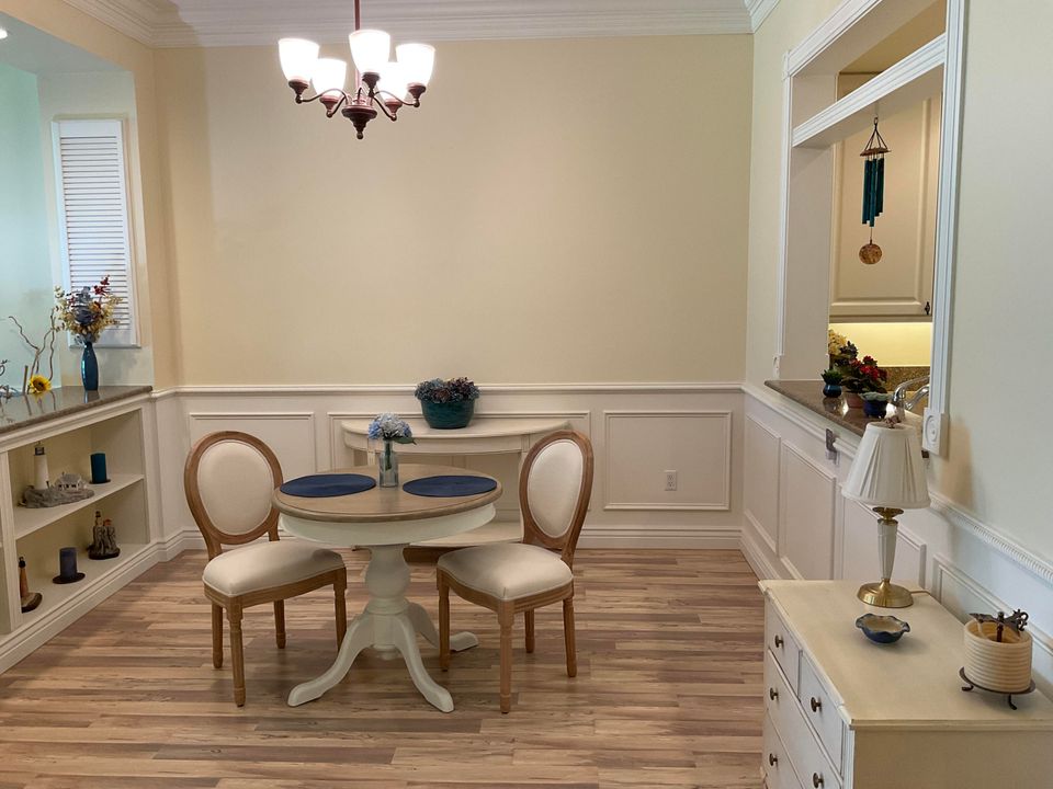 For Sale: $419,900 (2 beds, 2 baths, 1989 Square Feet)