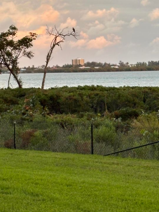 For Sale: $419,900 (2 beds, 2 baths, 1989 Square Feet)