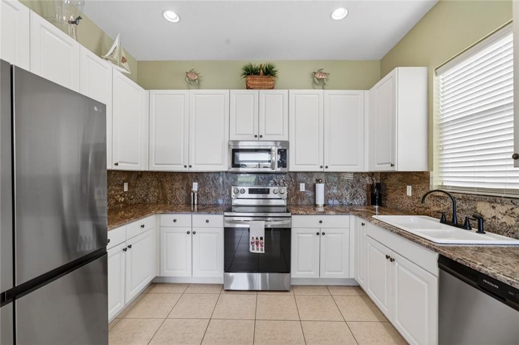 待售: $475,000 (4 贝兹, 2 浴室, 2151 平方英尺)