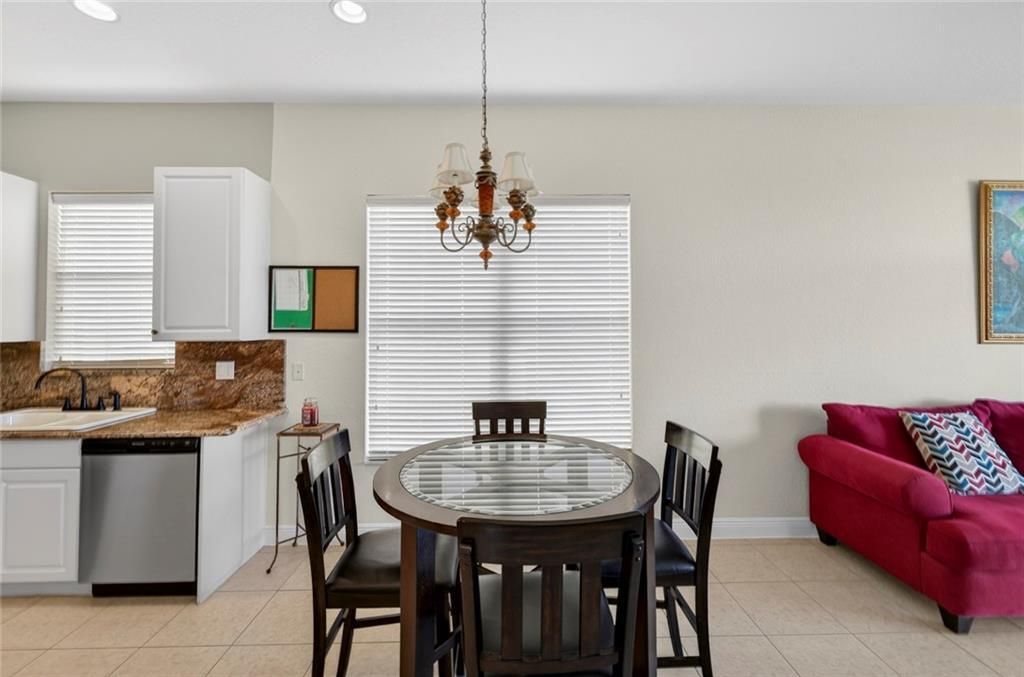 待售: $475,000 (4 贝兹, 2 浴室, 2151 平方英尺)