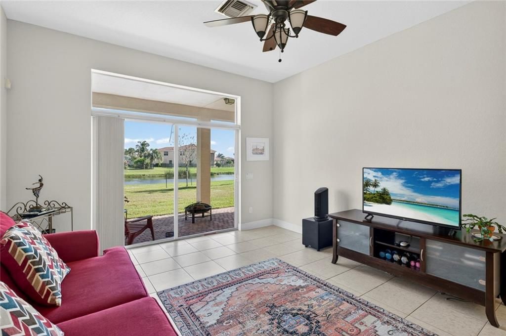 待售: $475,000 (4 贝兹, 2 浴室, 2151 平方英尺)