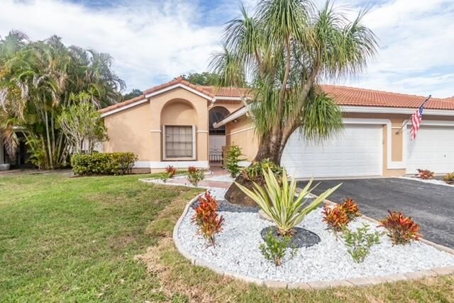 待售: $490,000 (2 贝兹, 2 浴室, 1684 平方英尺)