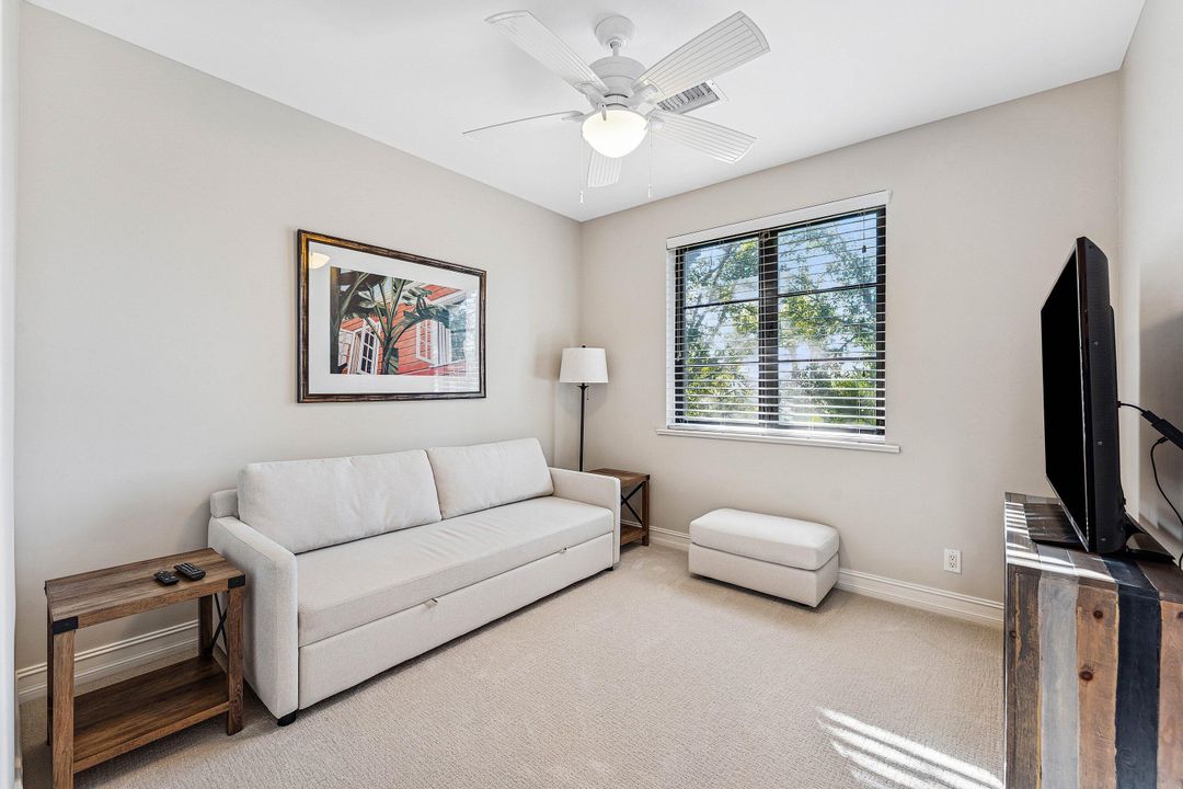 На продажу: $600,000 (3 спален, 2 ванн, 1930 Квадратных фут)