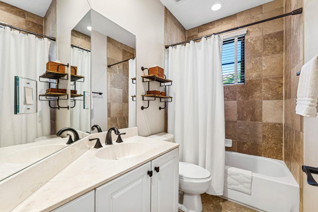 На продажу: $600,000 (3 спален, 2 ванн, 1930 Квадратных фут)