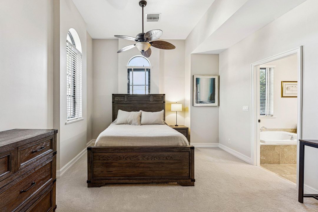 На продажу: $600,000 (3 спален, 2 ванн, 1930 Квадратных фут)