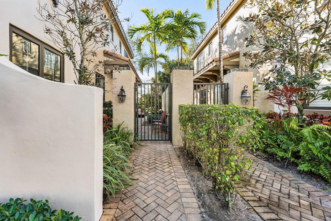 На продажу: $600,000 (3 спален, 2 ванн, 1930 Квадратных фут)