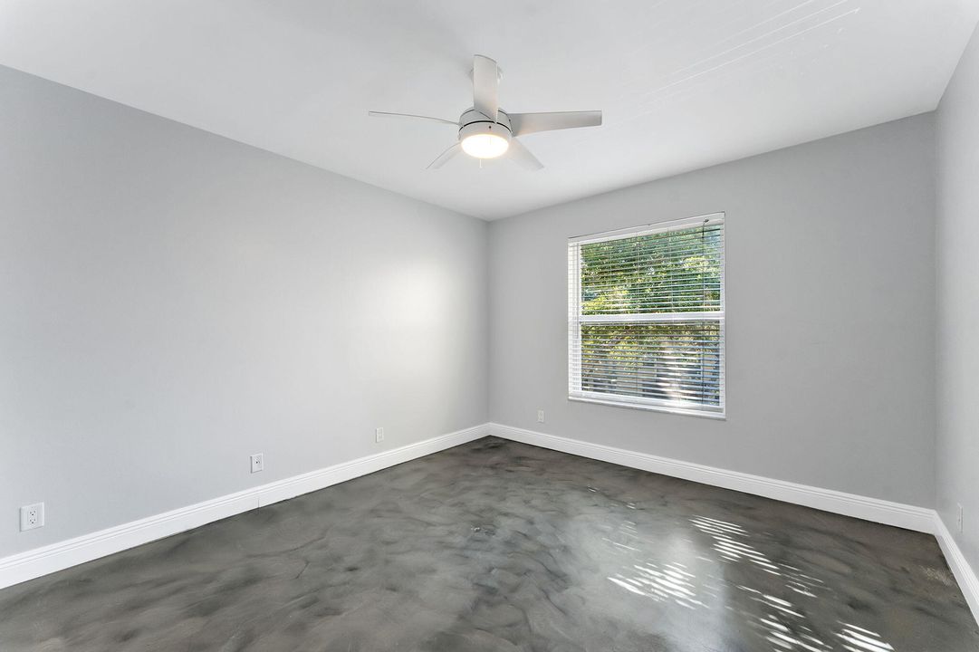 出租: $2,200 (2 贝兹, 2 浴室, 936 平方英尺)