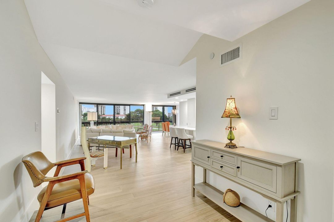 For Sale: $995,000 (3 beds, 2 baths, 2200 Square Feet)
