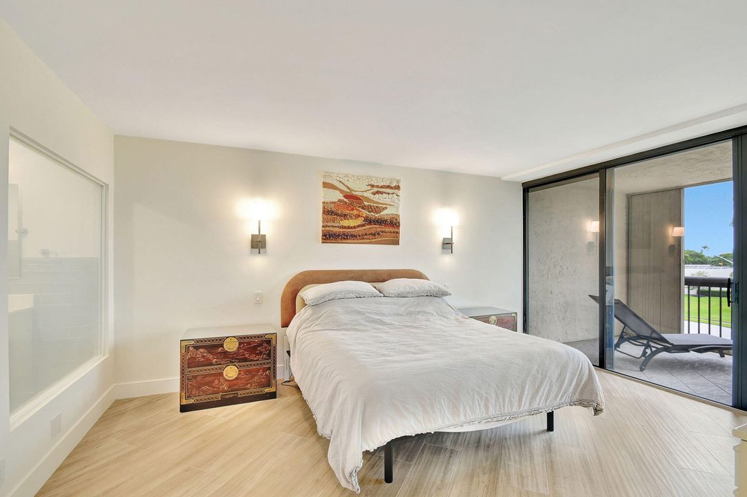 For Sale: $995,000 (3 beds, 2 baths, 2200 Square Feet)