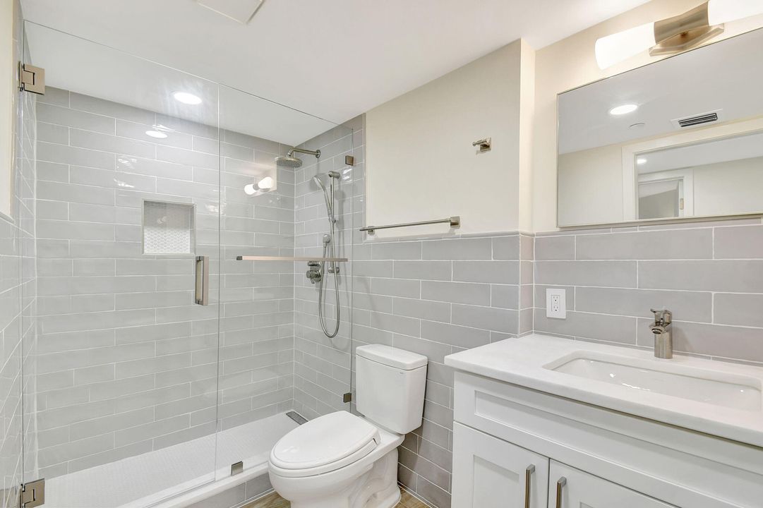 For Sale: $995,000 (3 beds, 2 baths, 2200 Square Feet)