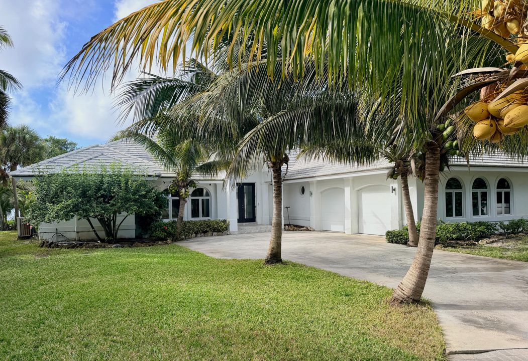 En Venta: $2,800,000 (3 camas, 3 baños, 2968 Pies cuadrados)