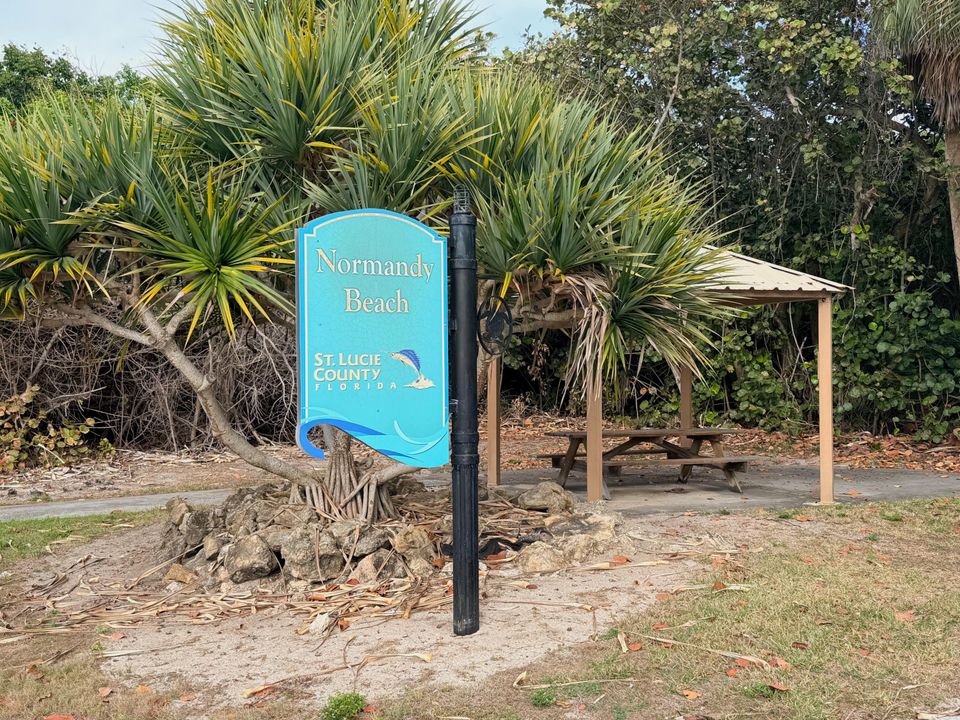 En Venta: $2,800,000 (3 camas, 3 baños, 2968 Pies cuadrados)