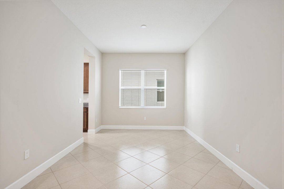 En Renta: $3,300 (3 camas, 2 baños, 1913 Pies cuadrados)