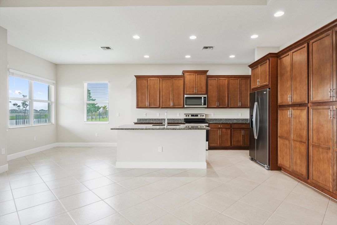 En Renta: $3,300 (3 camas, 2 baños, 1913 Pies cuadrados)