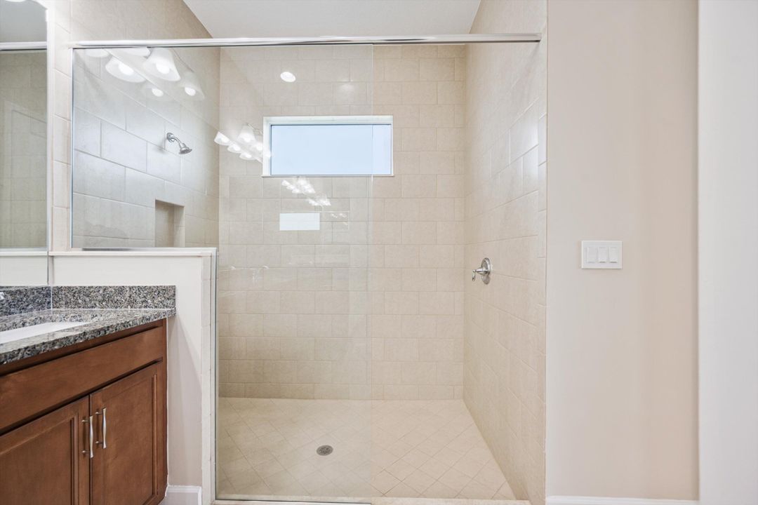 En Renta: $3,300 (3 camas, 2 baños, 1913 Pies cuadrados)