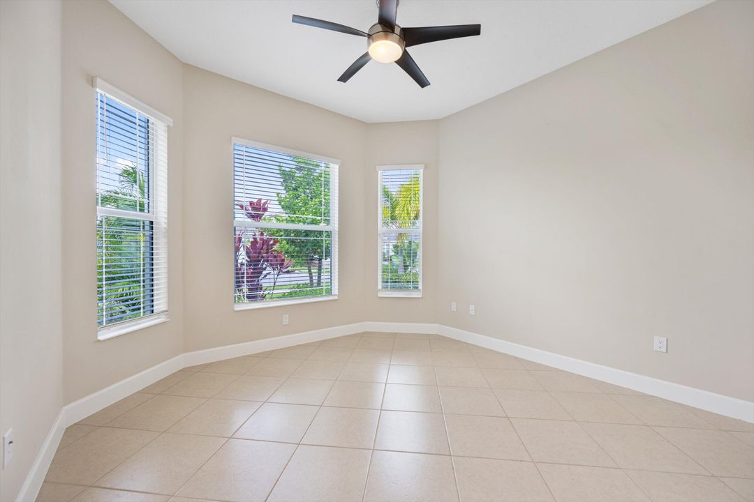 En Renta: $3,300 (3 camas, 2 baños, 1913 Pies cuadrados)