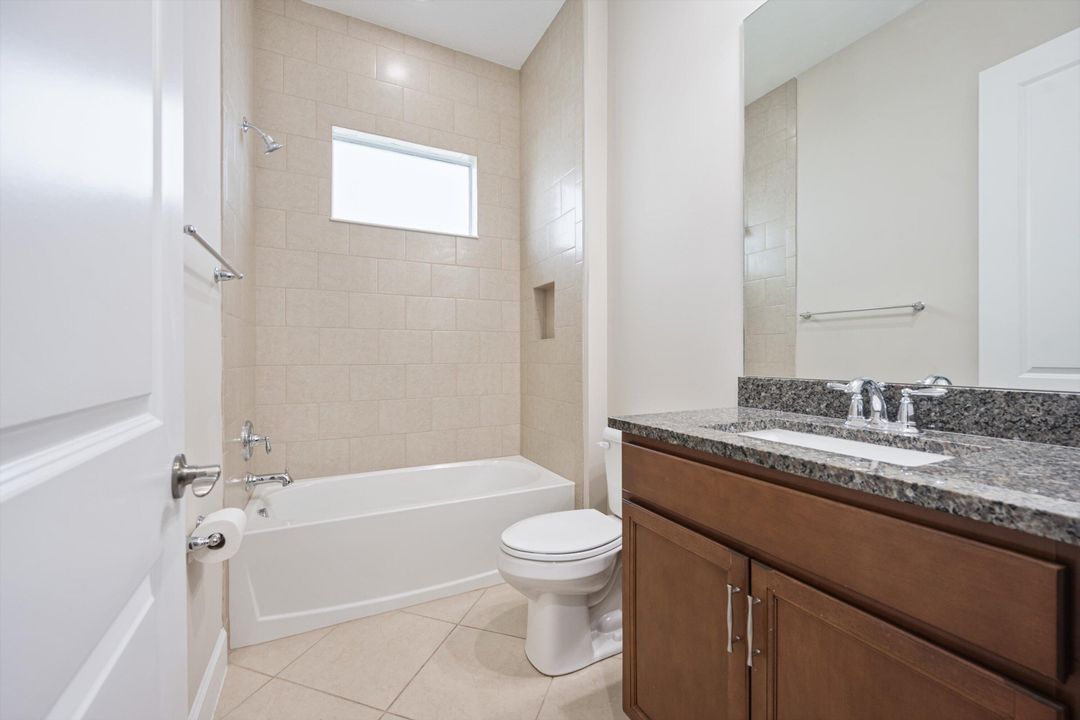 En Renta: $3,300 (3 camas, 2 baños, 1913 Pies cuadrados)