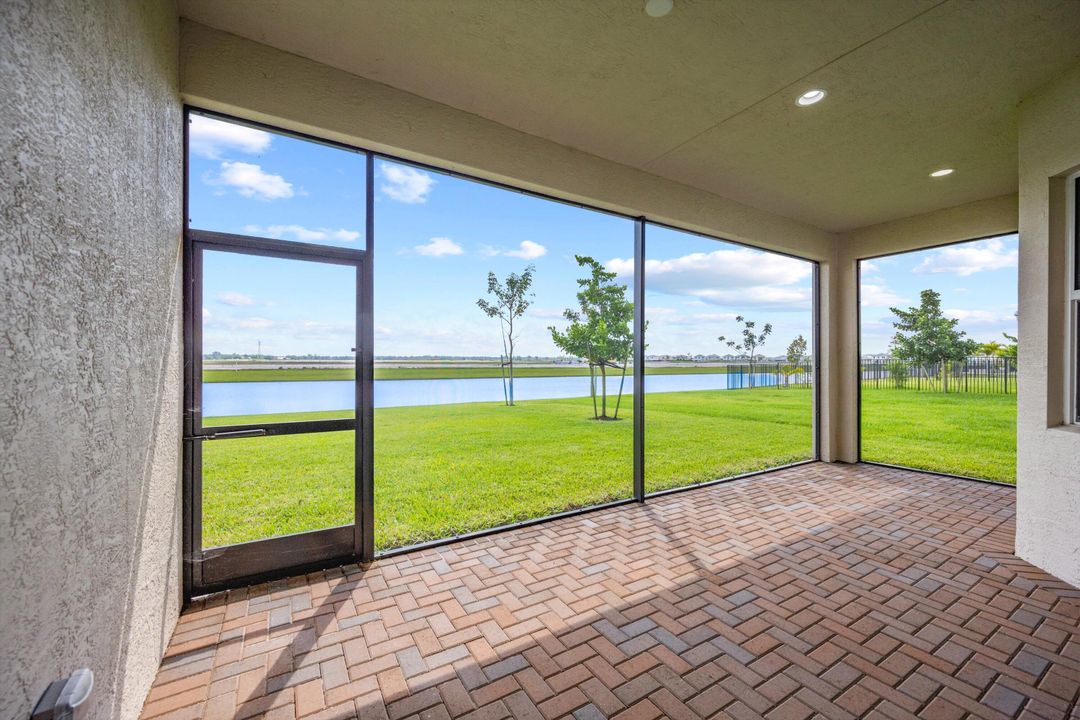 En Renta: $3,300 (3 camas, 2 baños, 1913 Pies cuadrados)