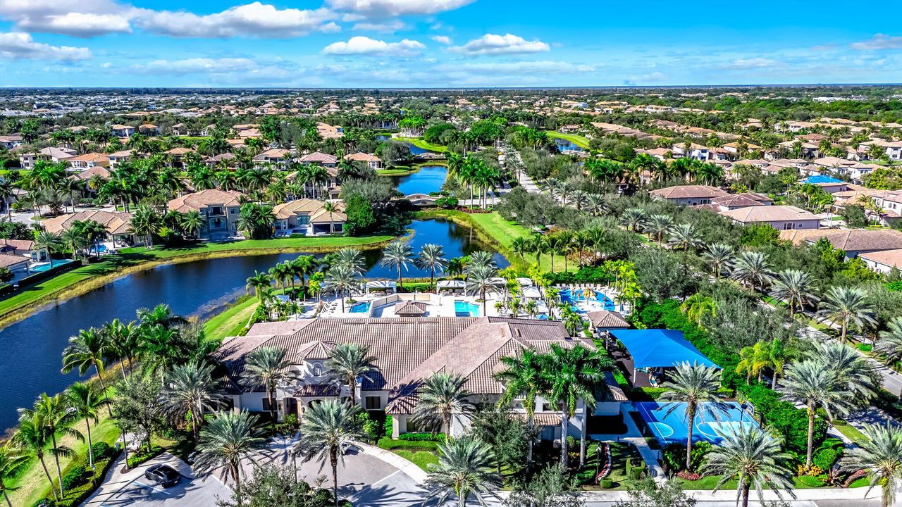 В аренду: $11,000 (5 спален, 5 ванн, 4248 Квадратных фут)