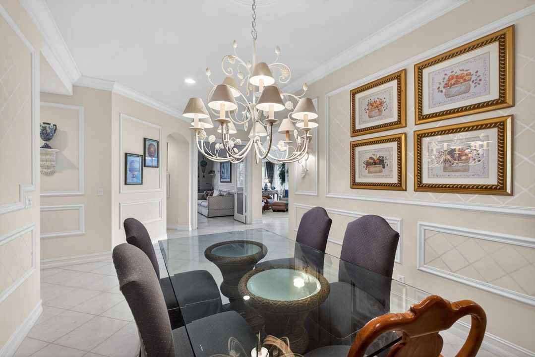 Activo con contrato: $855,000 (3 camas, 2 baños, 2085 Pies cuadrados)