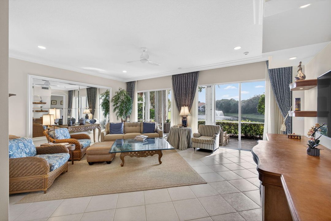 Activo con contrato: $855,000 (3 camas, 2 baños, 2085 Pies cuadrados)