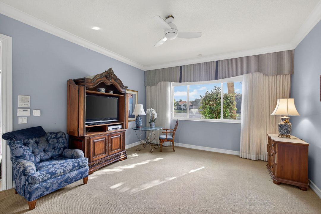 Activo con contrato: $855,000 (3 camas, 2 baños, 2085 Pies cuadrados)