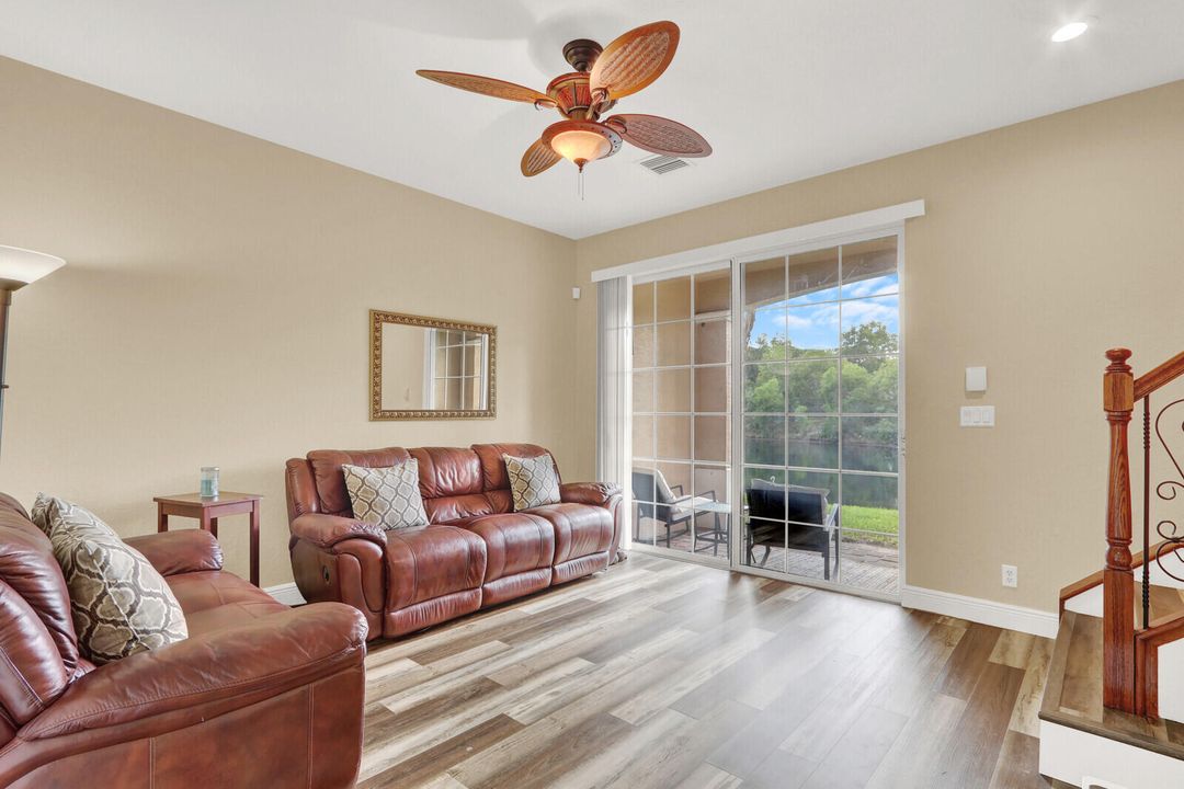 待售: $590,000 (3 贝兹, 3 浴室, 2274 平方英尺)