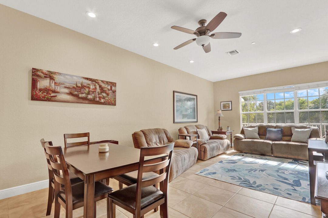 待售: $590,000 (3 贝兹, 3 浴室, 2274 平方英尺)