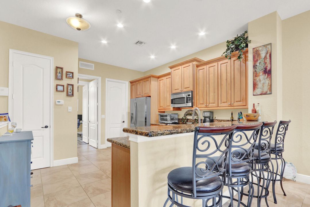 待售: $590,000 (3 贝兹, 3 浴室, 2274 平方英尺)