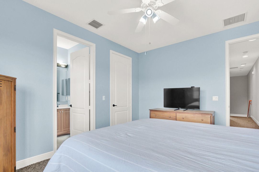 待售: $590,000 (3 贝兹, 3 浴室, 2274 平方英尺)