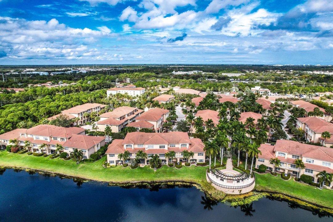 待售: $590,000 (3 贝兹, 3 浴室, 2274 平方英尺)