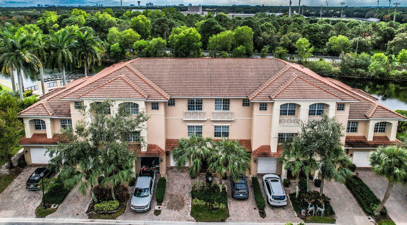 待售: $590,000 (3 贝兹, 3 浴室, 2274 平方英尺)