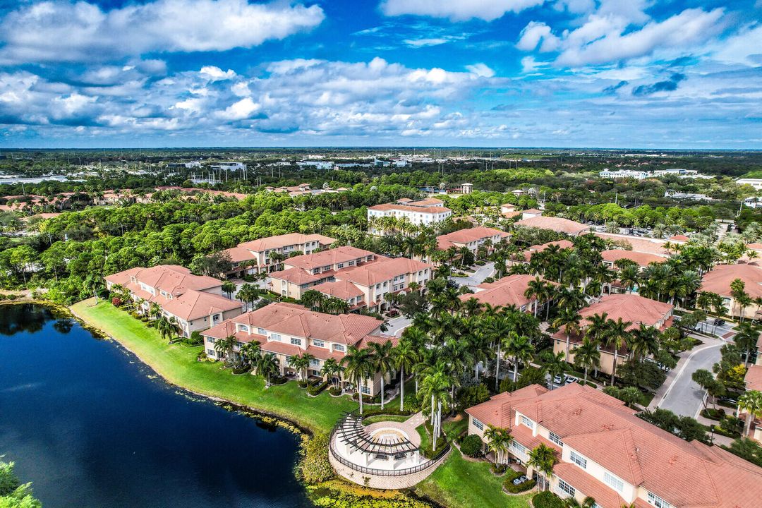 待售: $590,000 (3 贝兹, 3 浴室, 2274 平方英尺)