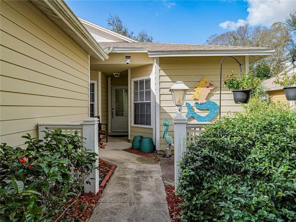 For Rent: $1,995 (2 beds, 2 baths, 966 Square Feet)