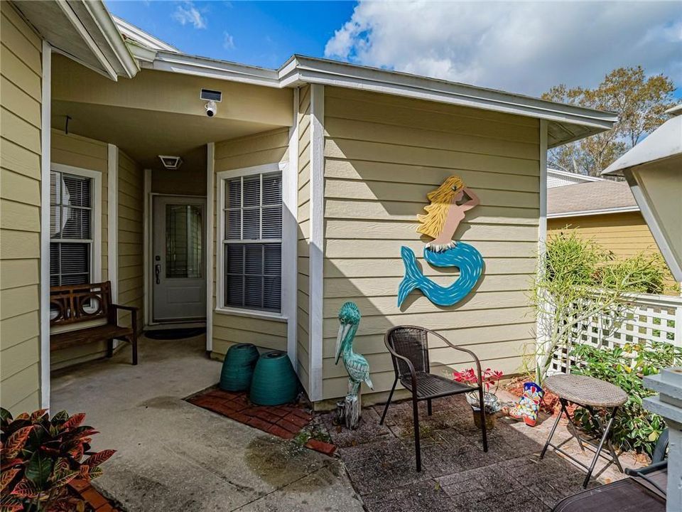 For Rent: $1,995 (2 beds, 2 baths, 966 Square Feet)