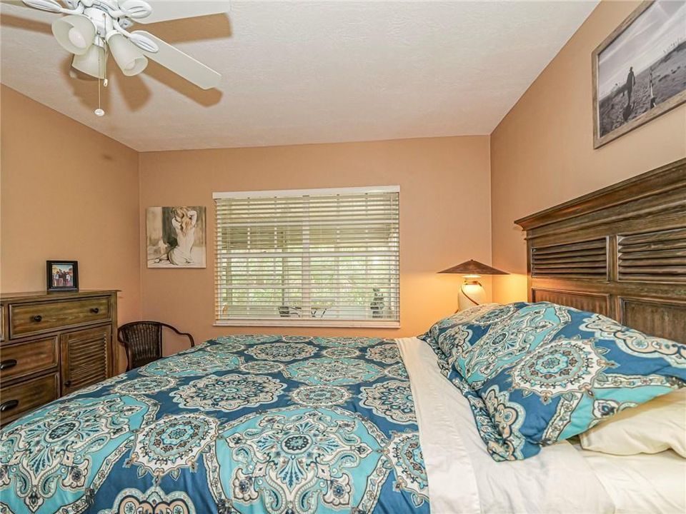 For Rent: $1,995 (2 beds, 2 baths, 966 Square Feet)