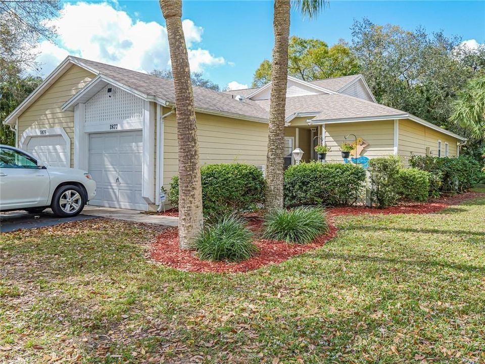 For Rent: $1,995 (2 beds, 2 baths, 966 Square Feet)