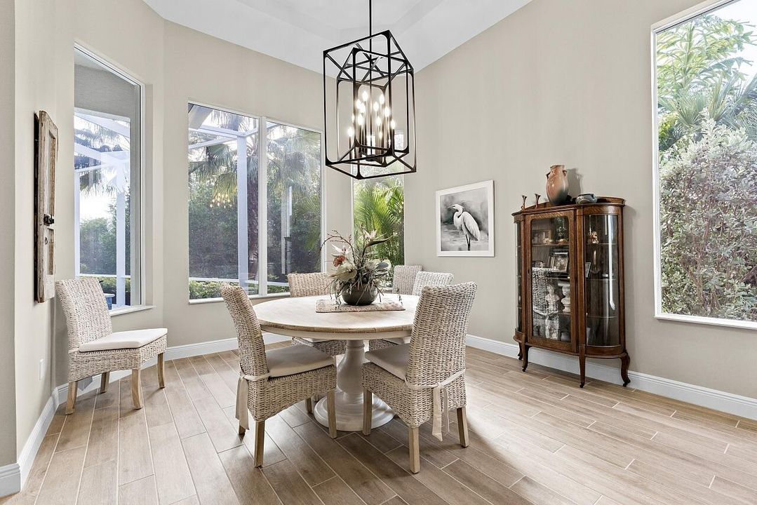 En Venta: $1,350,000 (3 camas, 3 baños, 2721 Pies cuadrados)