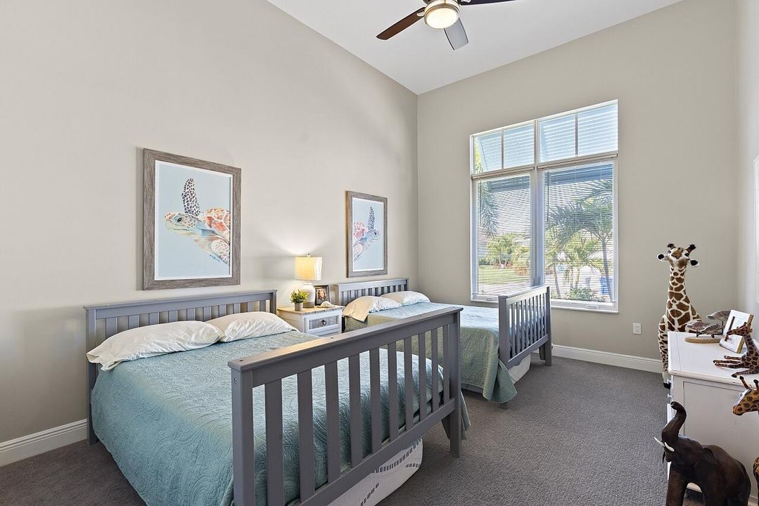 En Venta: $1,350,000 (3 camas, 3 baños, 2721 Pies cuadrados)