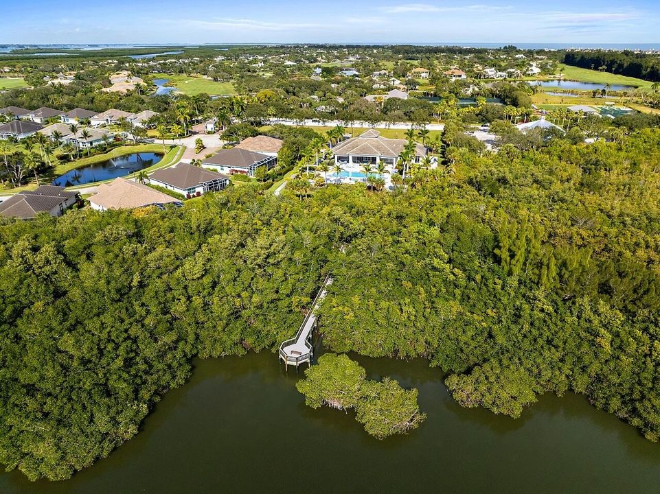 En Venta: $1,350,000 (3 camas, 3 baños, 2721 Pies cuadrados)