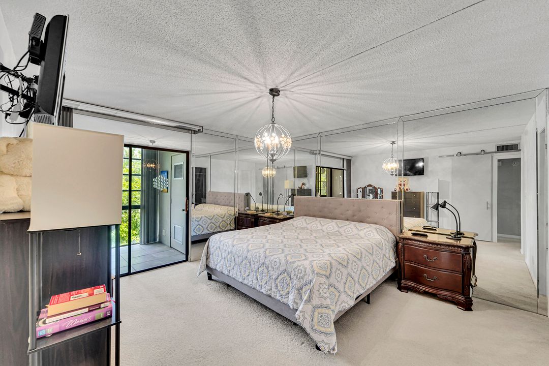 待售: $195,999 (2 贝兹, 2 浴室, 1010 平方英尺)