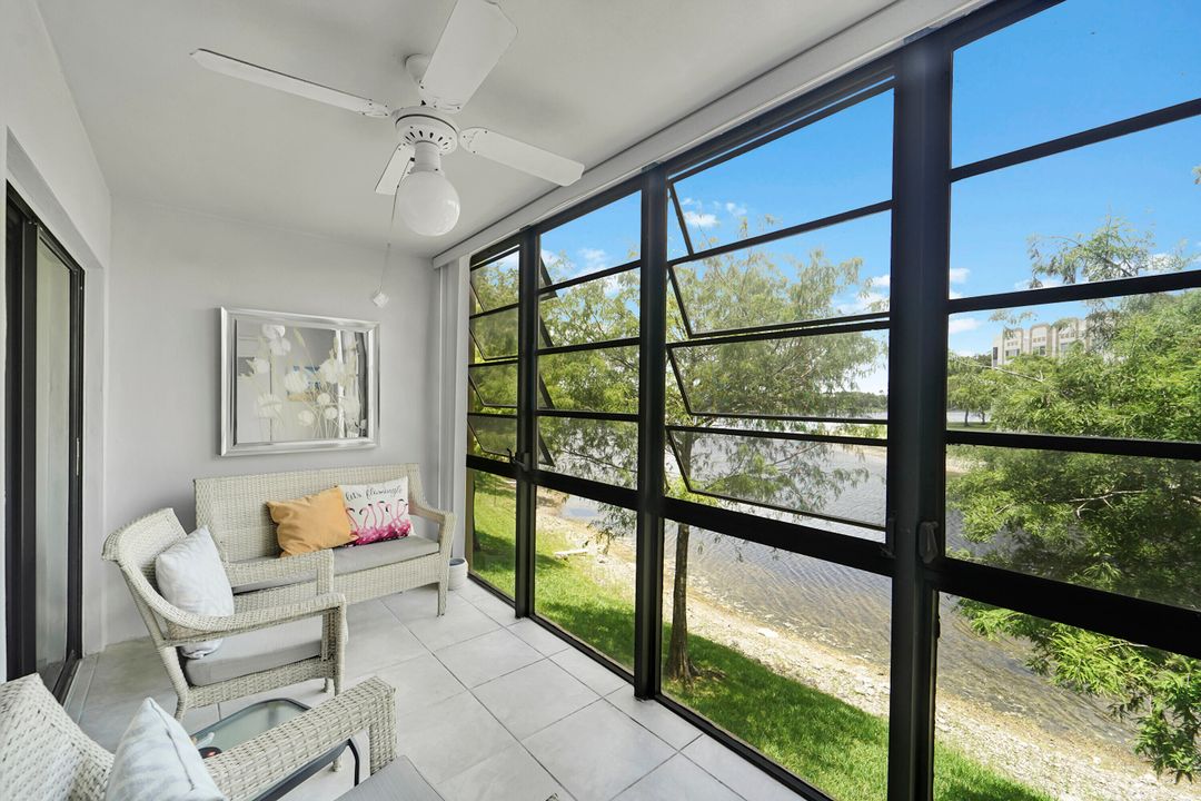 待售: $195,999 (2 贝兹, 2 浴室, 1010 平方英尺)