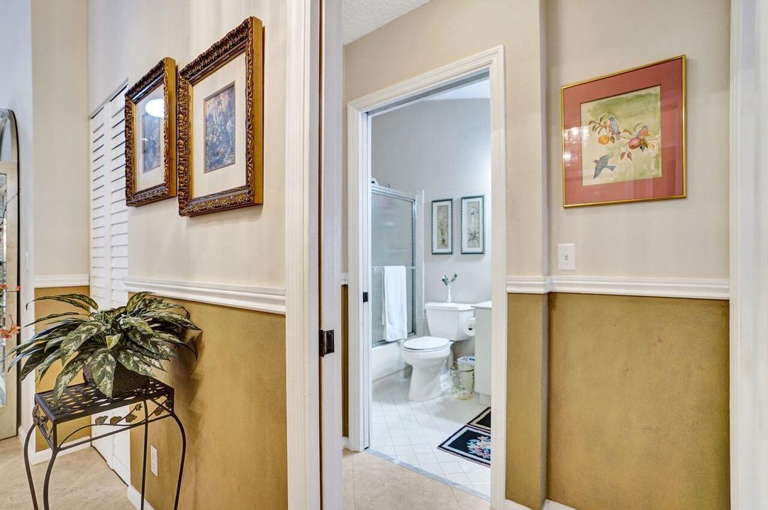 For Sale: $369,000 (2 beds, 2 baths, 1715 Square Feet)