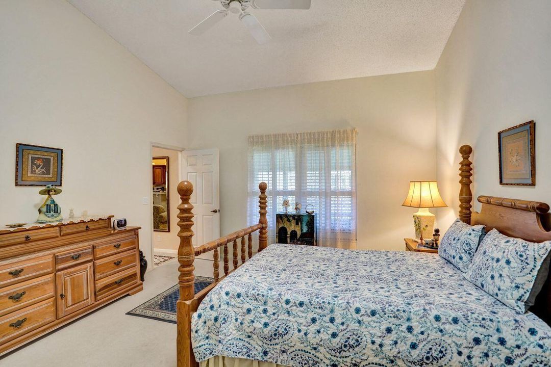 For Sale: $369,000 (2 beds, 2 baths, 1715 Square Feet)