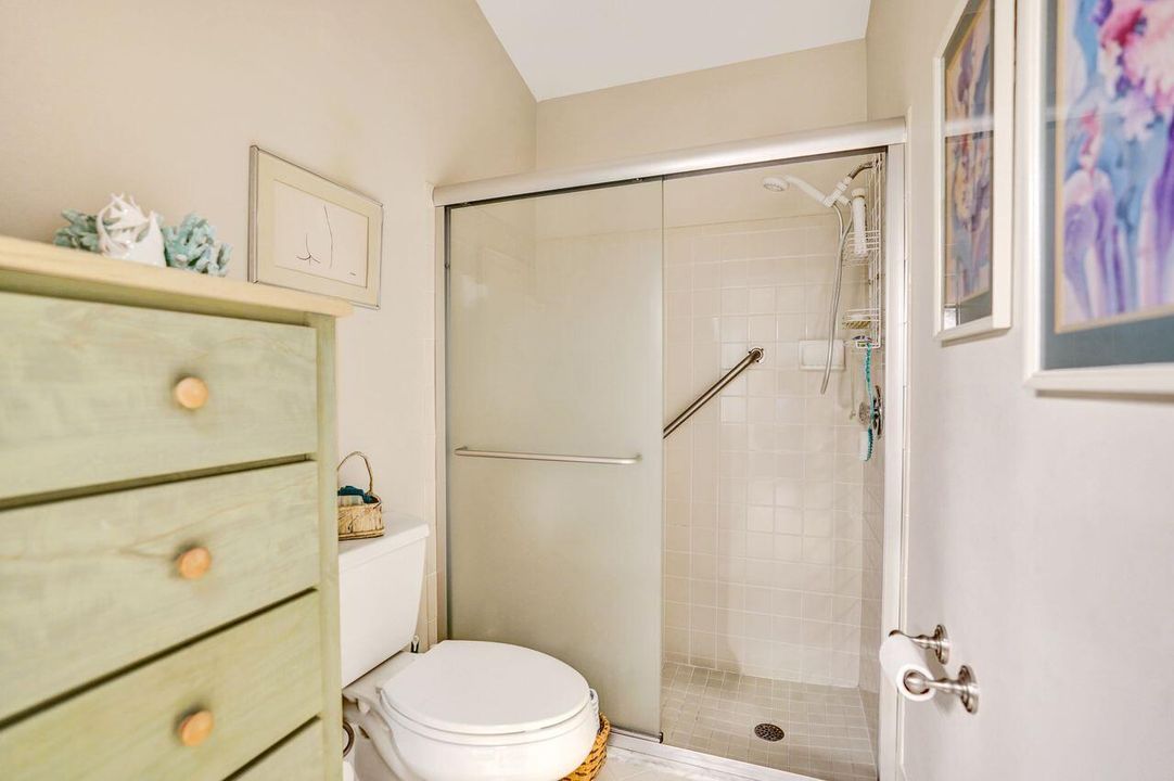 For Sale: $369,000 (2 beds, 2 baths, 1715 Square Feet)