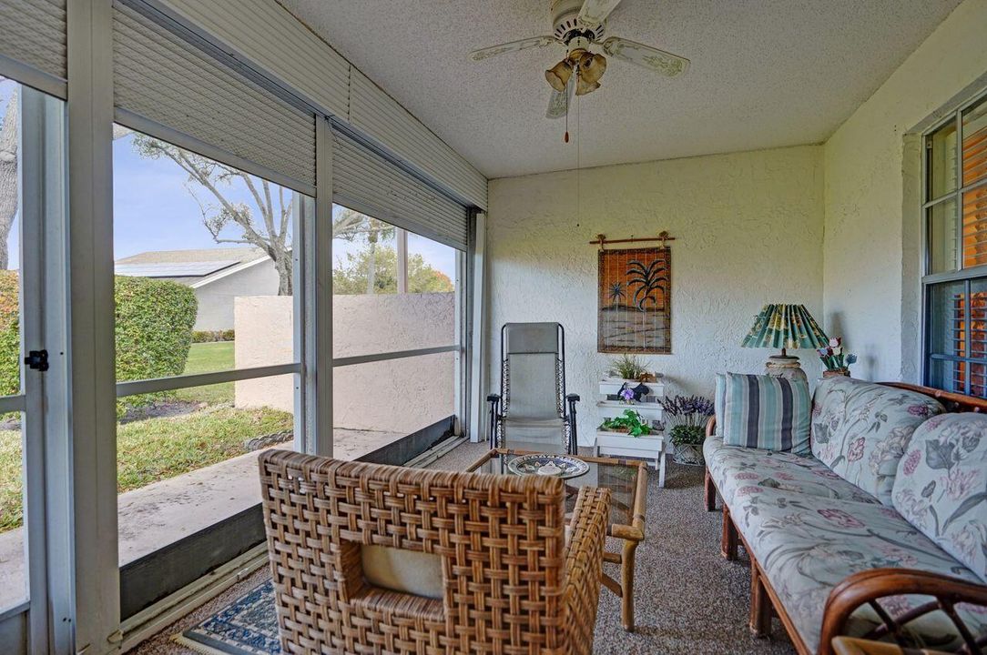 For Sale: $369,000 (2 beds, 2 baths, 1715 Square Feet)